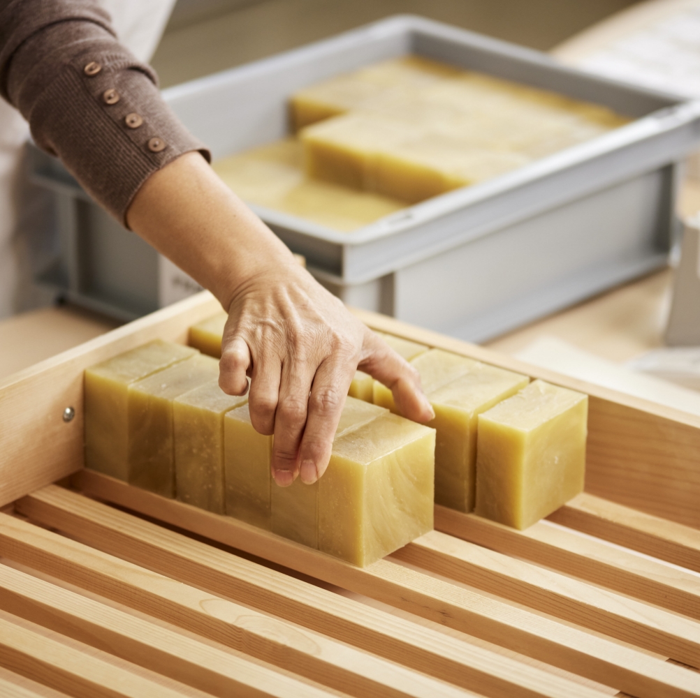 wiener-seife-holzrack_K2A0398 wiener-seife-holzrack_K2A0398